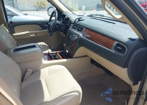 2008 Chevrolet Tahoe Ltz from USA, damaged, VIN 1GNFC13028R161161